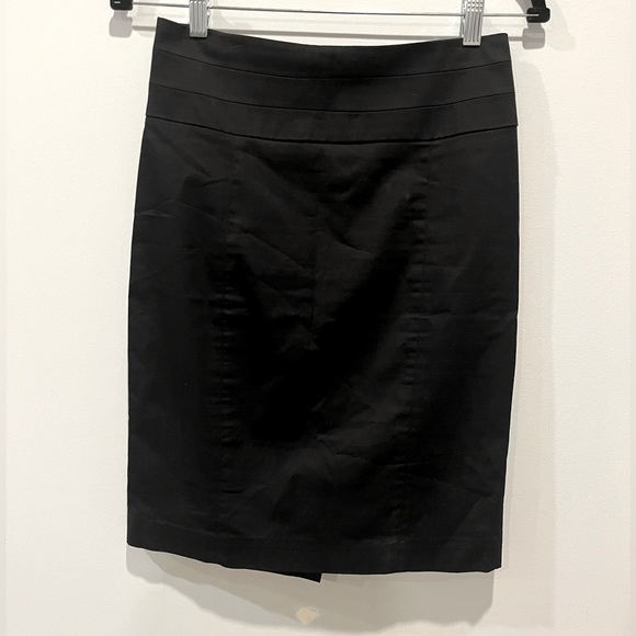 H&M knee-length fitted pencil black skirt / Size 6 - Picture 3 of 9
